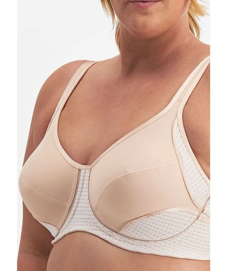 Berlei Electrify Underwire Sports Bra - Nudeglow